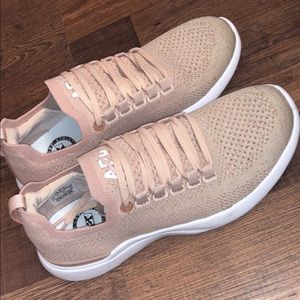 APL TechLoom Breeze in blush ombré color